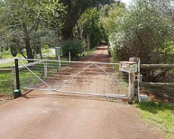 Galvanised Automatic Farm Gate Galvanised Automatic Farm Gate