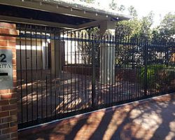 Aluminium Tubular Spear Top Automatic Electric Sliding Driveway Gate Aluminium Tubular Spear Top Automatic Electric Sliding Driveway Gate