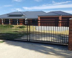 Tubular Sliding Automatic Driveway Gate Tubular Sliding Automatic Driveway Gate