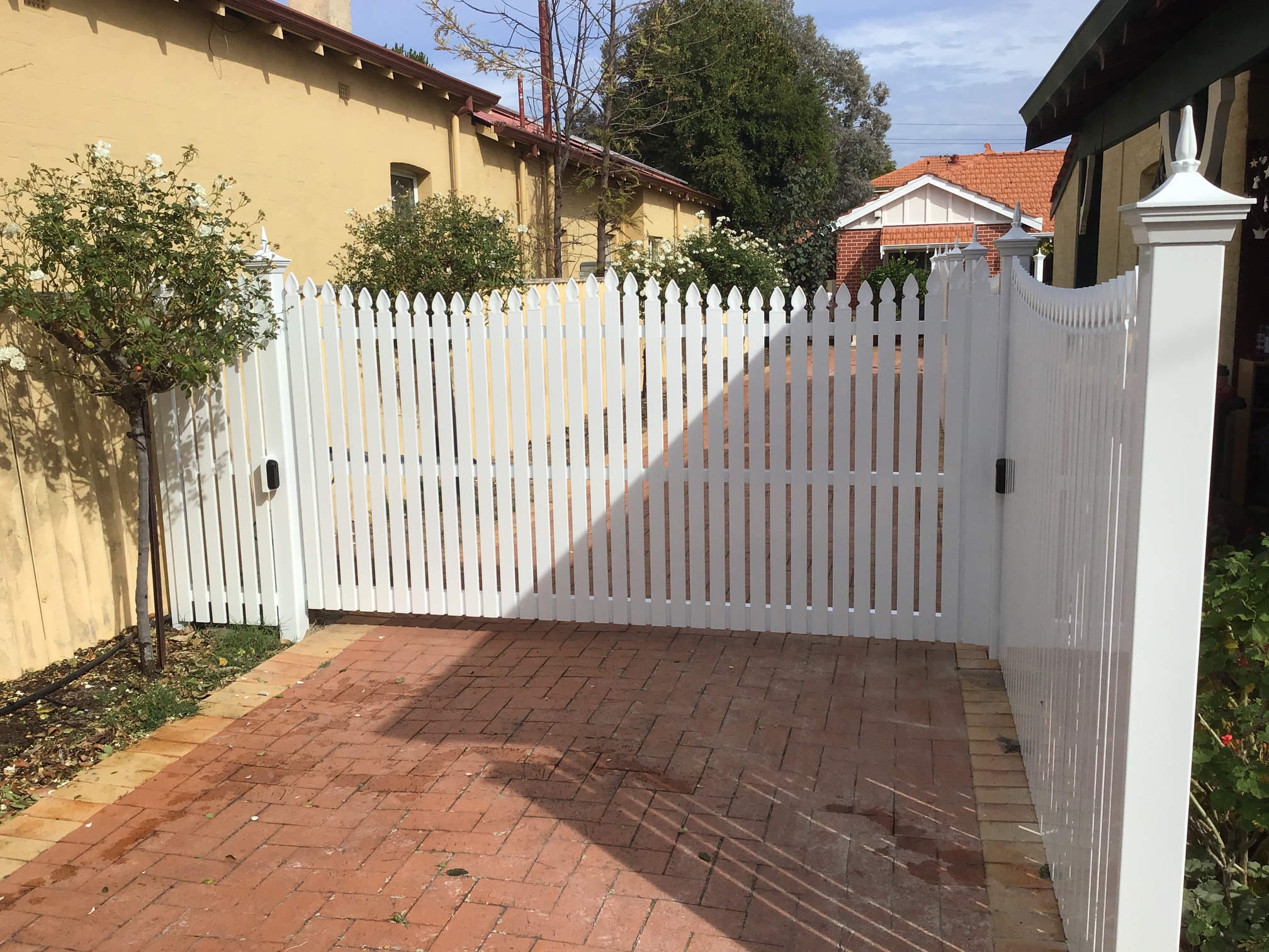 The Victoria Automated Swing Gate