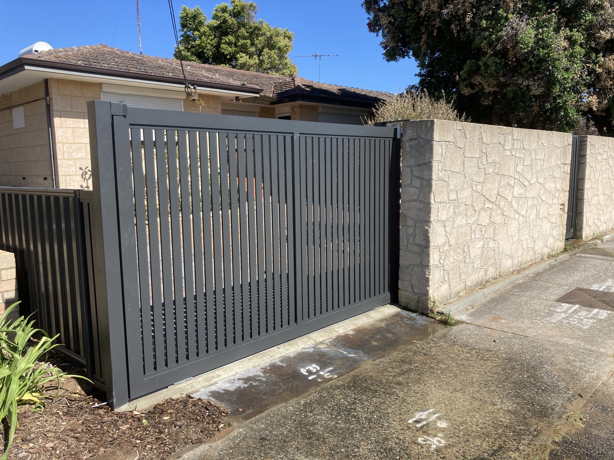 The Palmyra Automated Sliding Gate